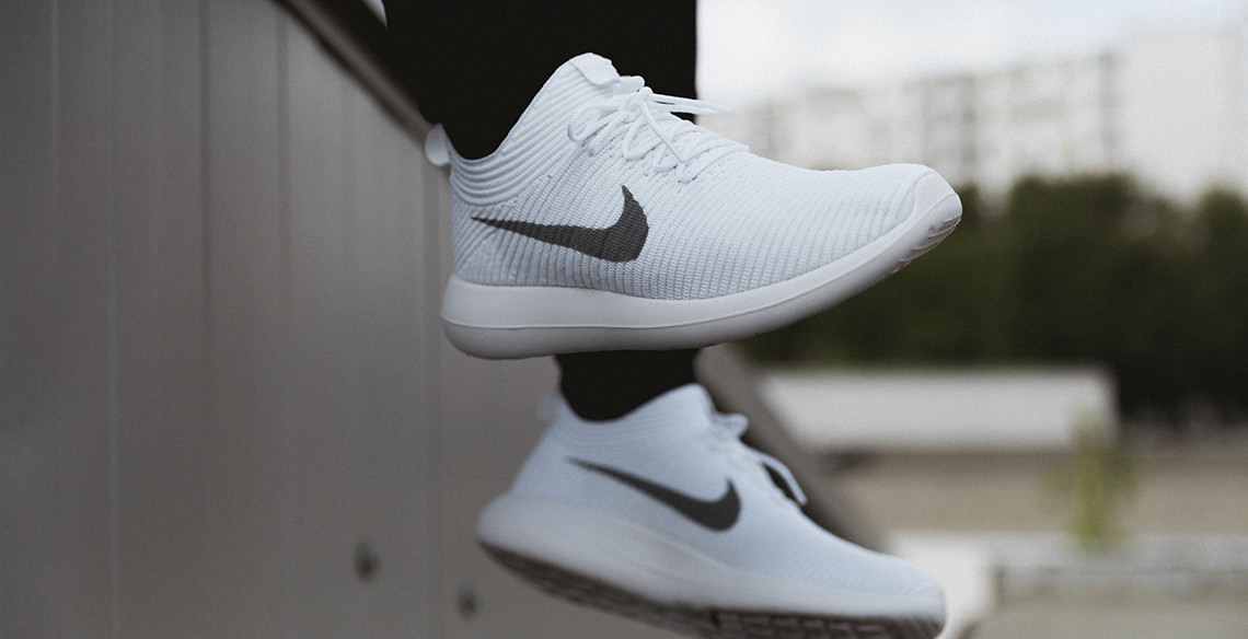 nike roshe flyknit white